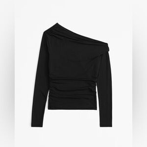 NWT Abercrombie and fitch asymmetrical off the shoulder top - size XS